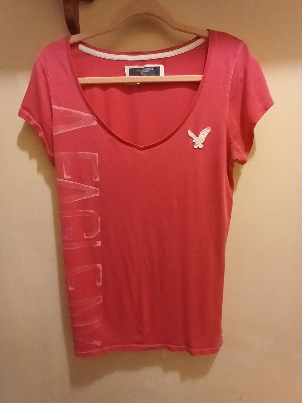 American Eagle Outfitters Pink Short Sleeve V-Neck Logo Tee